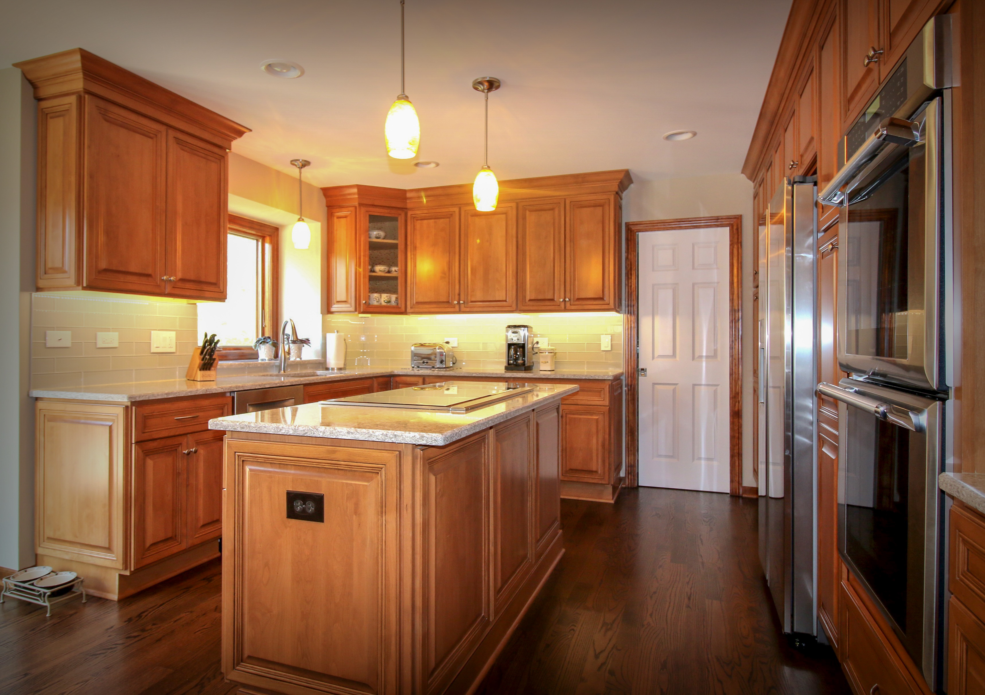 Kitchen Remodel with Cooktop in Island