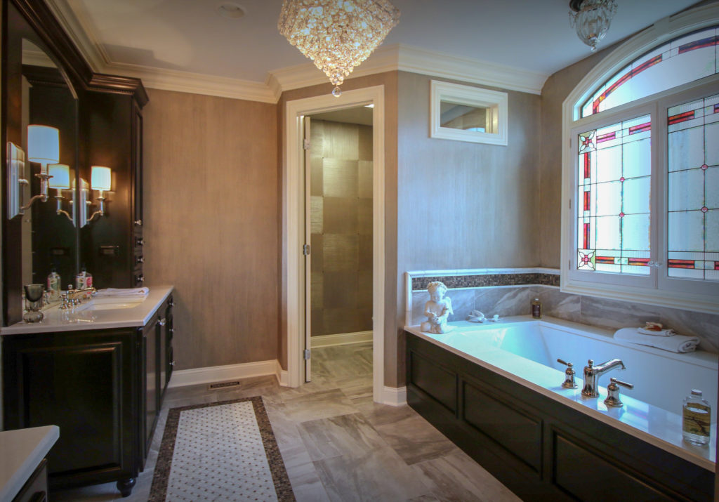 Elegant Bathroom Remodel with Deluxe Soaker Tub