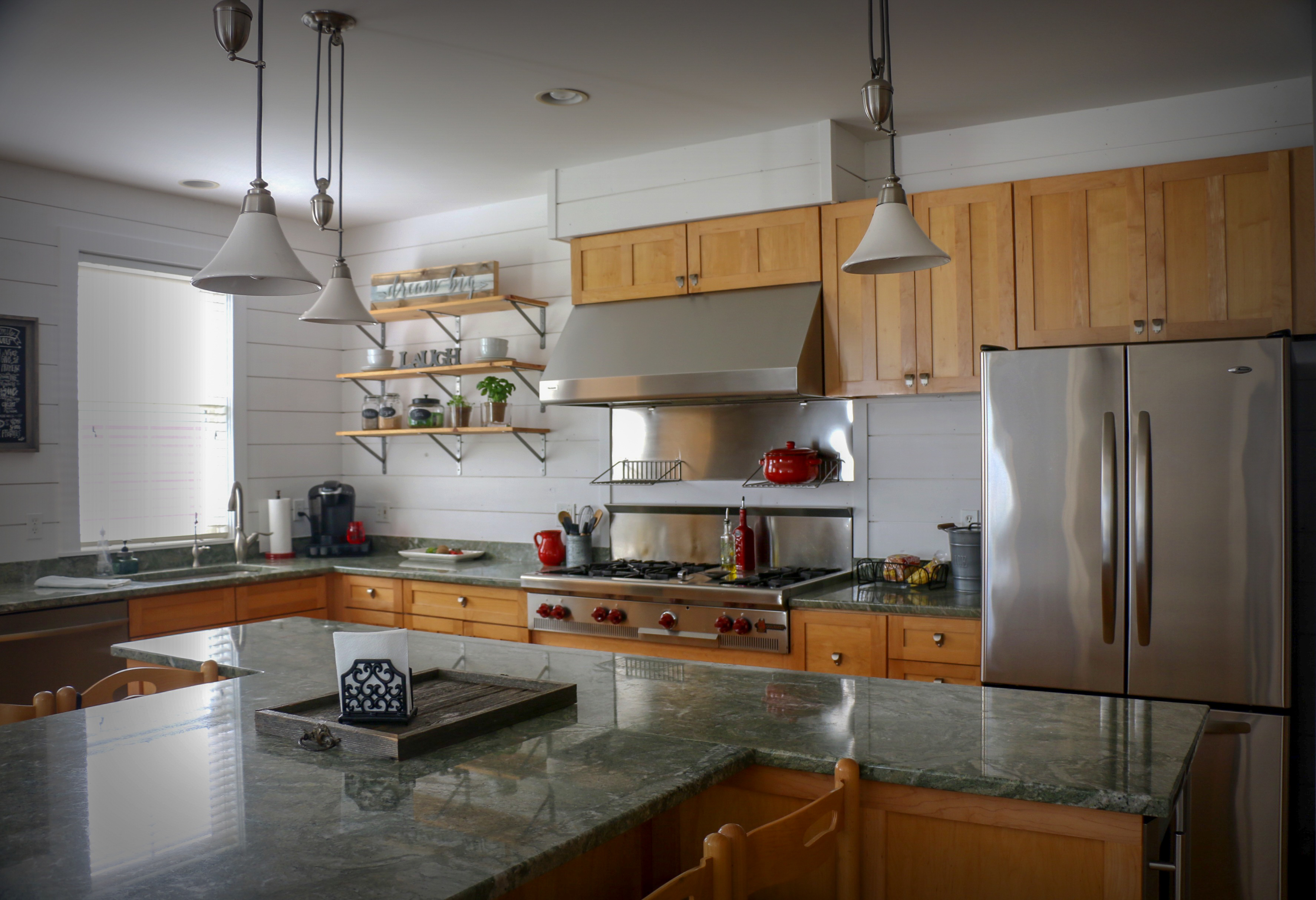 Kitchen Update with Oak Shaker Cabinets