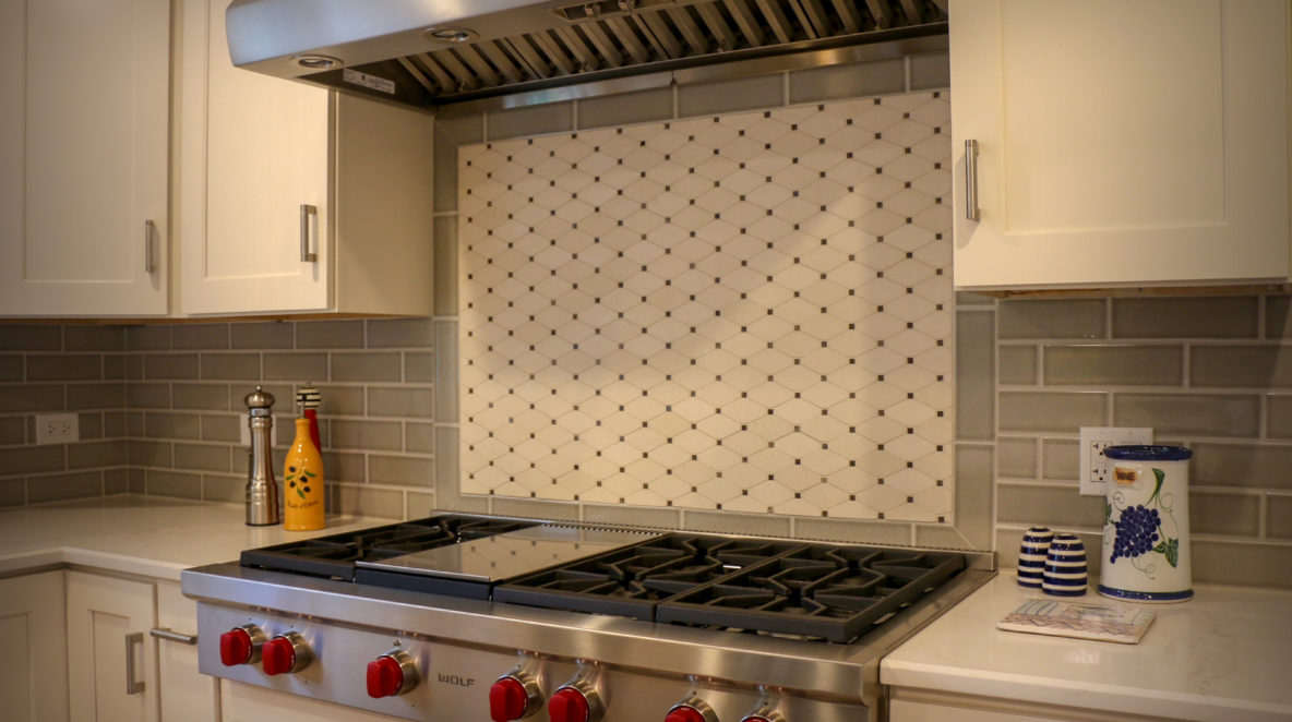 Custom Cooktop Backsplash in Kitchen Remodel