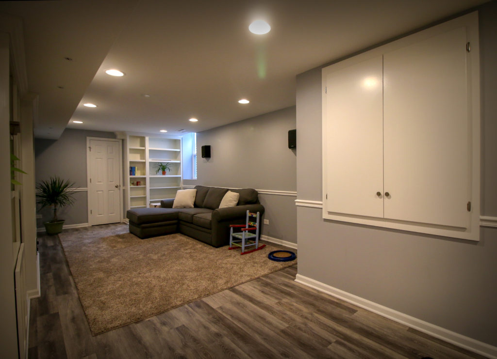 Plank Laminent Flooring in Basement