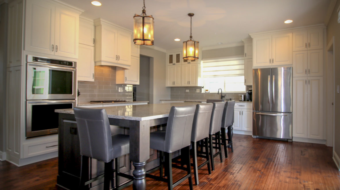 Large Eat-in Grey Kitchen Island